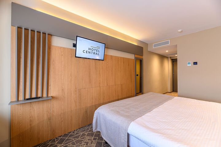 Room 21 of 65