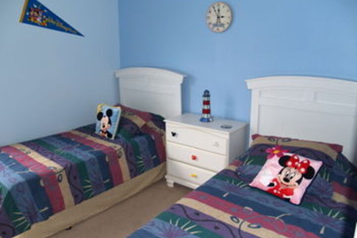 Room 12 of 82