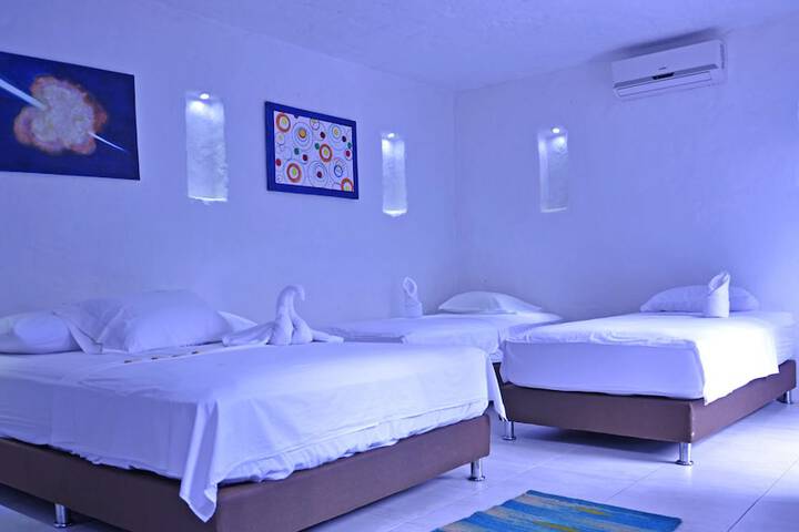 Room 25 of 100