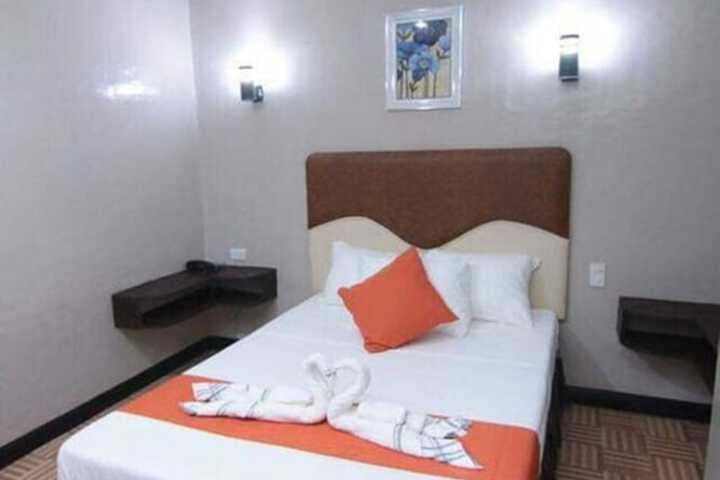 Room 7 of 35