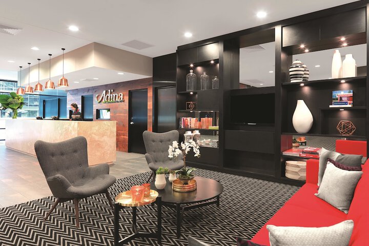 Entrance & Lobby