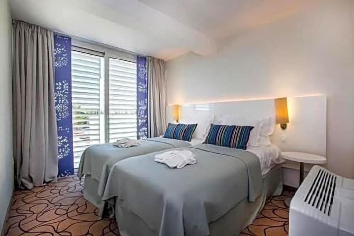Room 20 of 72