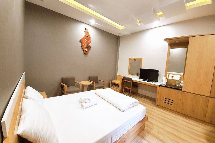 Room 3 of 36