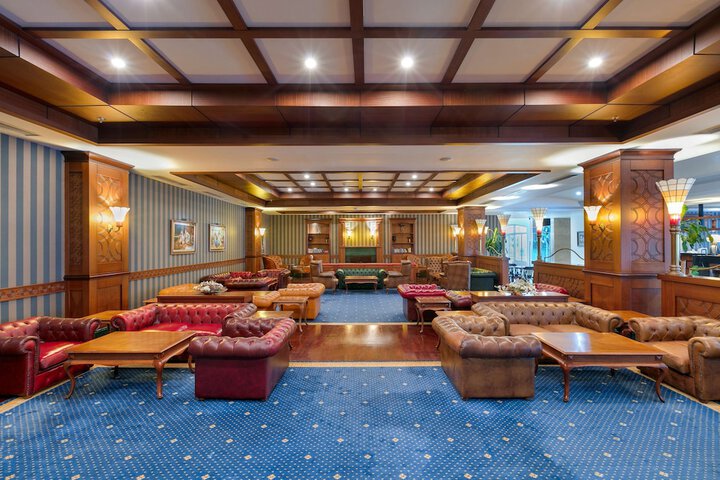 Hotel Lobby