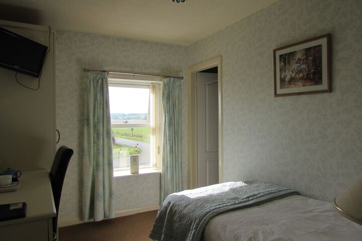 Room 5 of 31