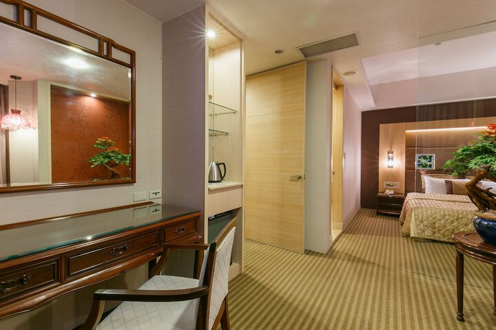 In-room business center