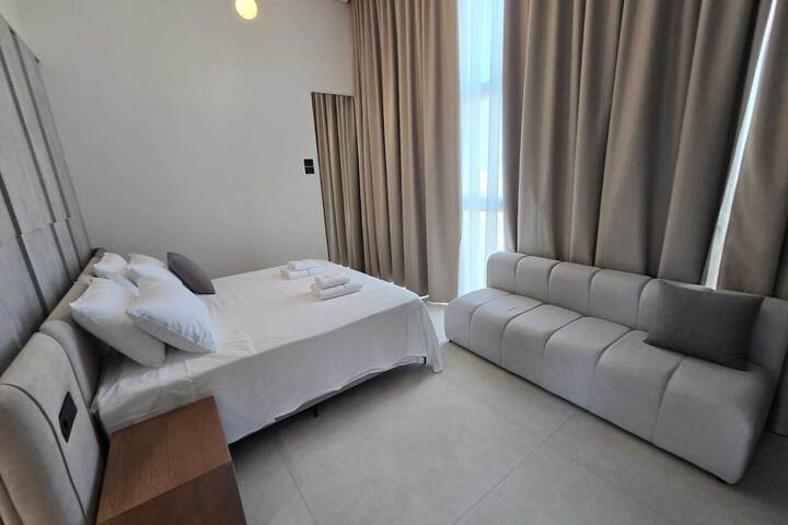 Room 8 of 42