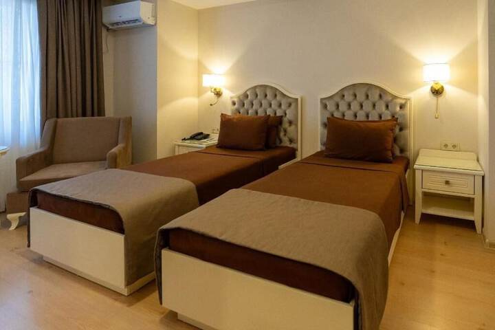 Room 4 of 30