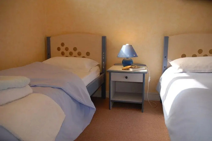 Room 2 of 12