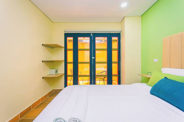 Room 8 of 101