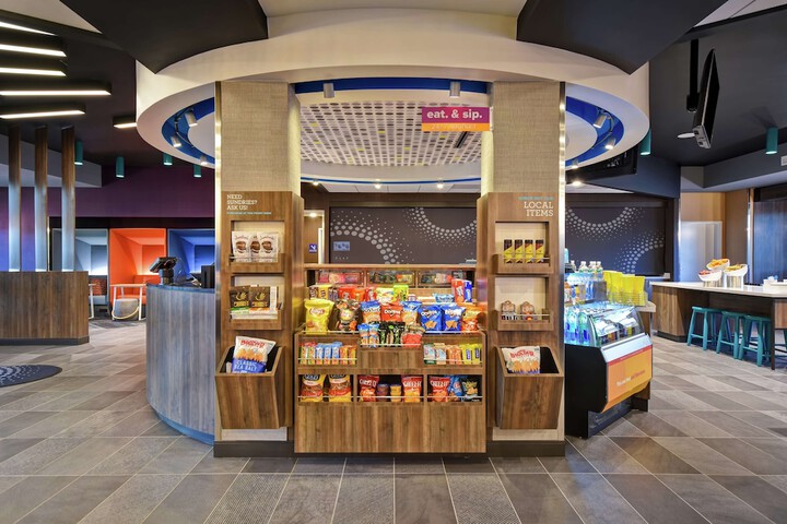 Snack bar