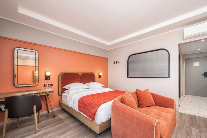 Room 7 of 40