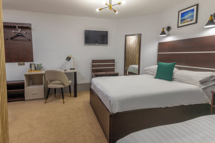 Room 46 of 86