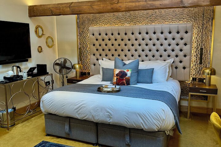 Room 8 of 31