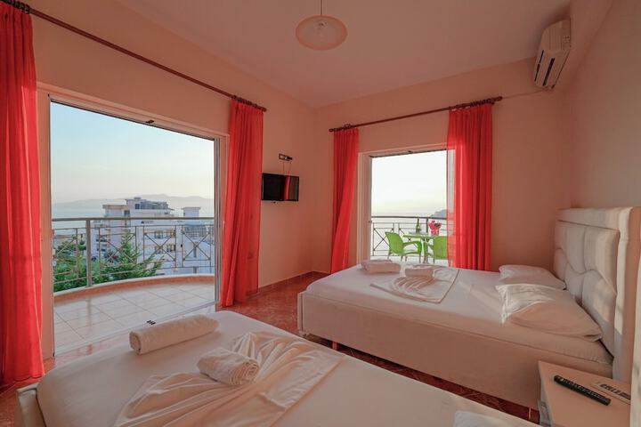 Room 26 of 66