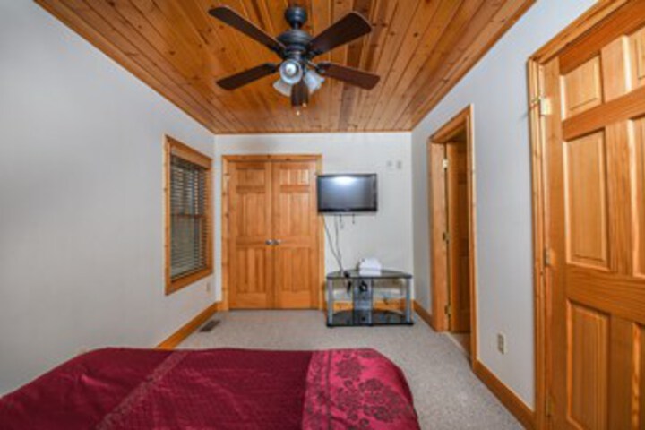 Room 29 of 34