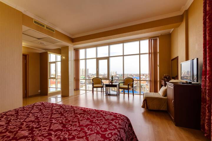 Room 10 of 30