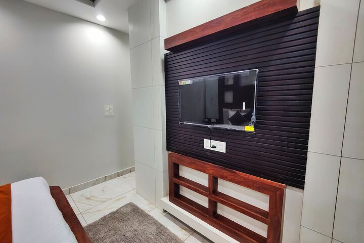 Room 16 of 63