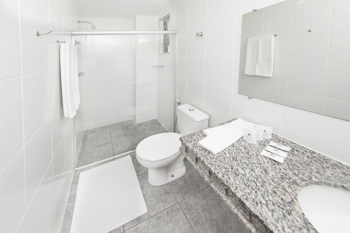 Room 18 of 28