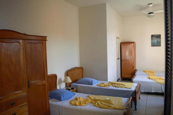 Room 32 of 43
