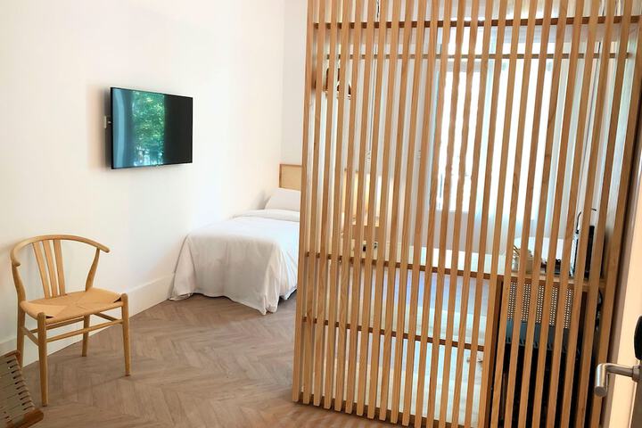 Room 14 of 61