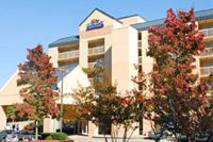 Exterior of Baymont Inn & Suites Atlanta Downtown
