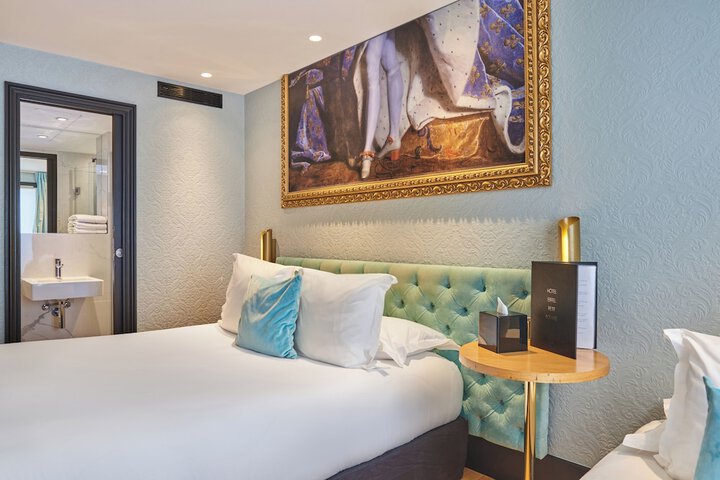 Room 27 of 60