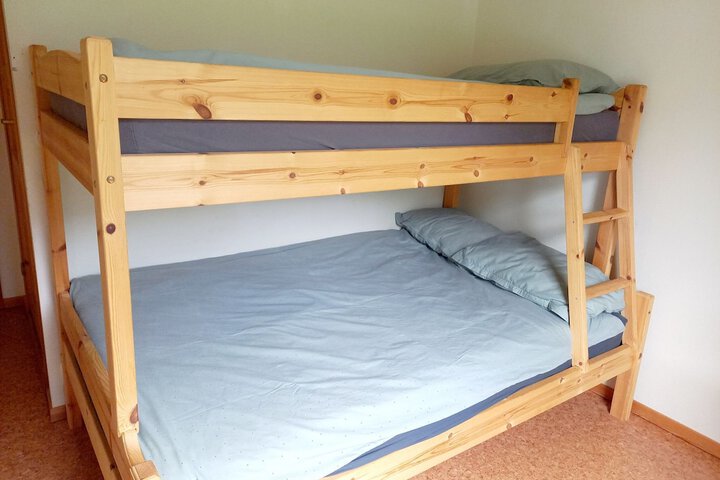 Room 8 of 34