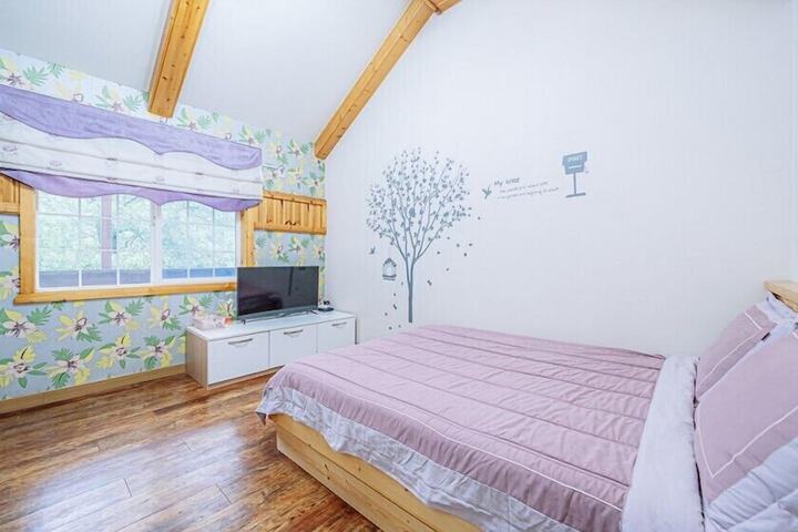 Room 11 of 83