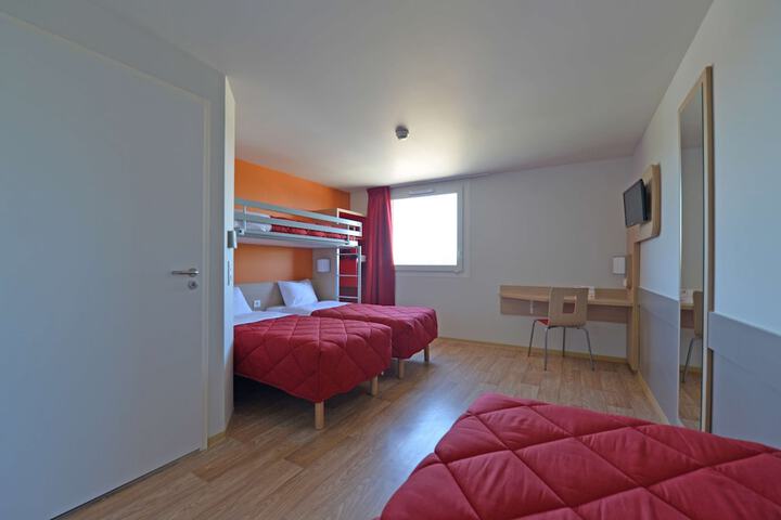 Room 18 of 73
