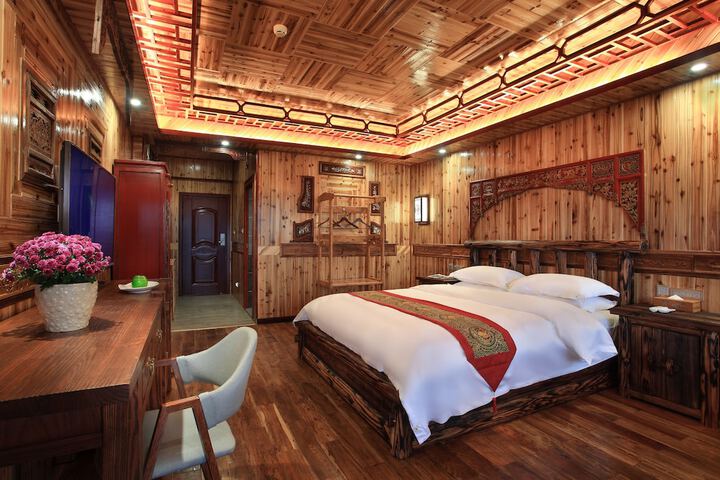 Room 16 of 53