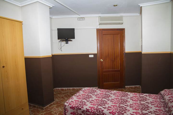 Room 4 of 23