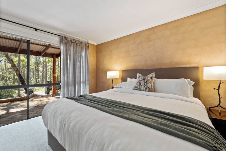 Room 4 of 35