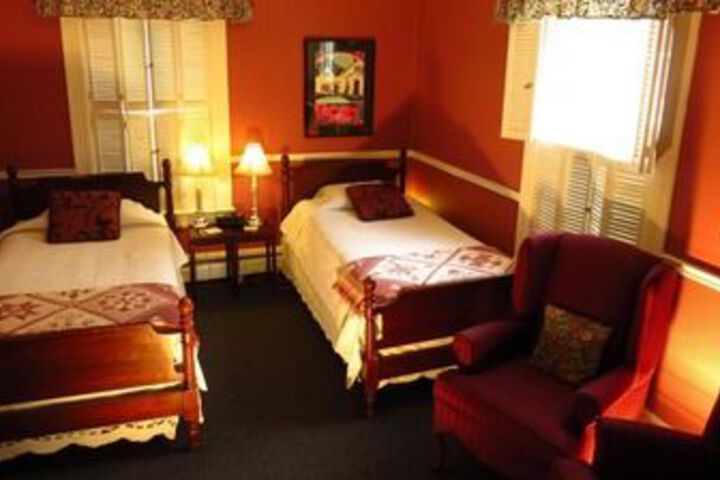 Room 11 of 15