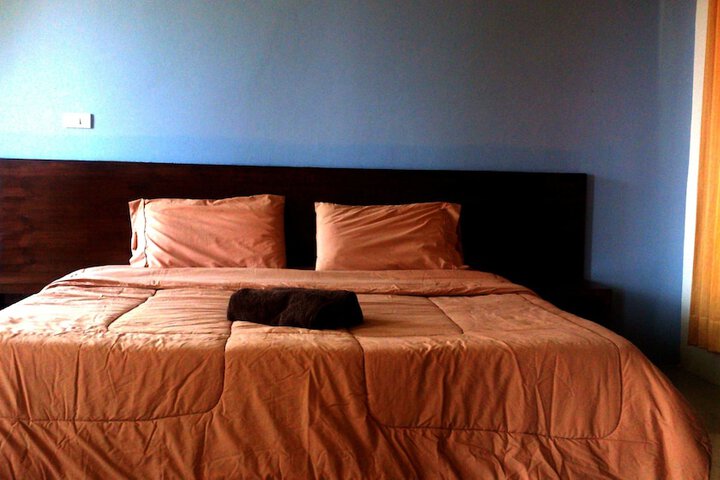Room 7 of 37