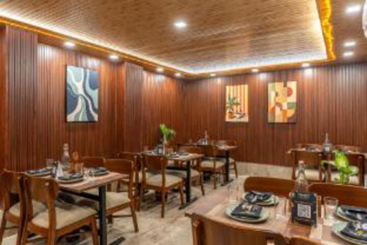 Dining 3 of 20