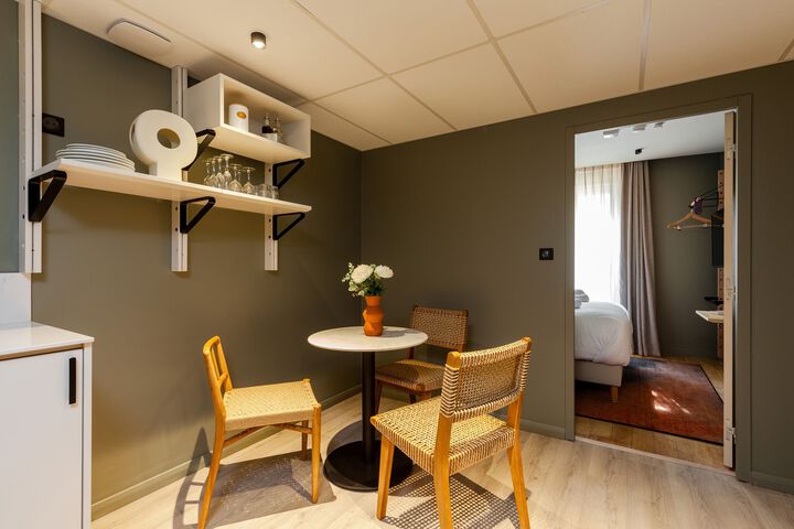 Room 44 of 85