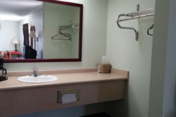 Room 7 of 60