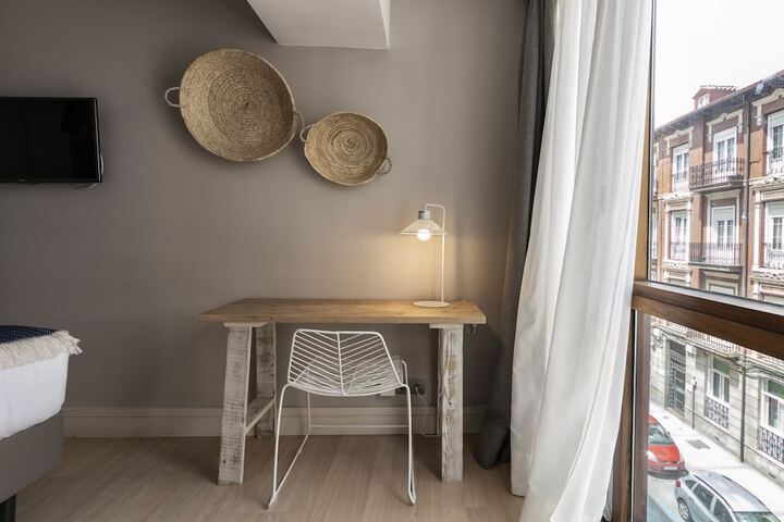 Room 3 of 40