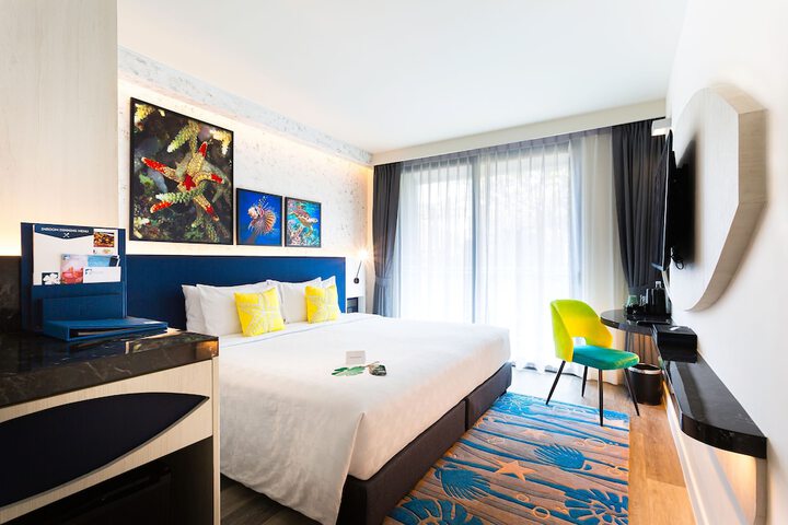 Room 63 of 158