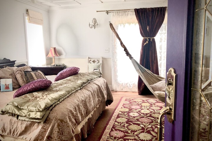 Room 15 of 53