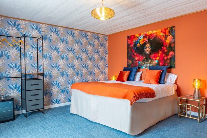 Room 5 of 22