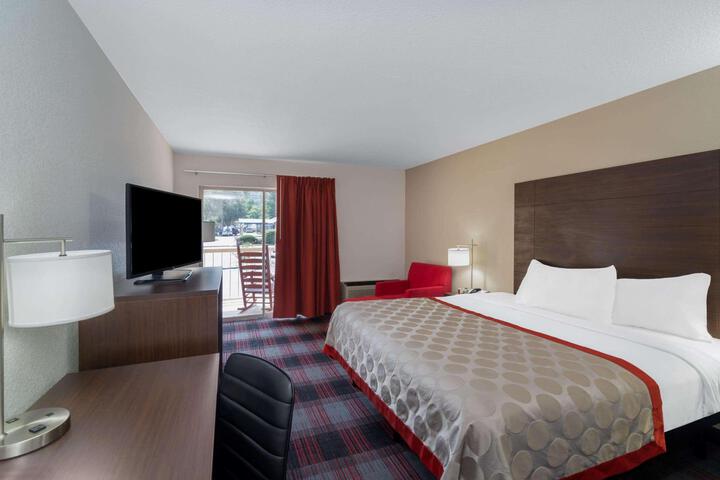 2 Queen Beds Second Floor No Balcony (7 of 8)