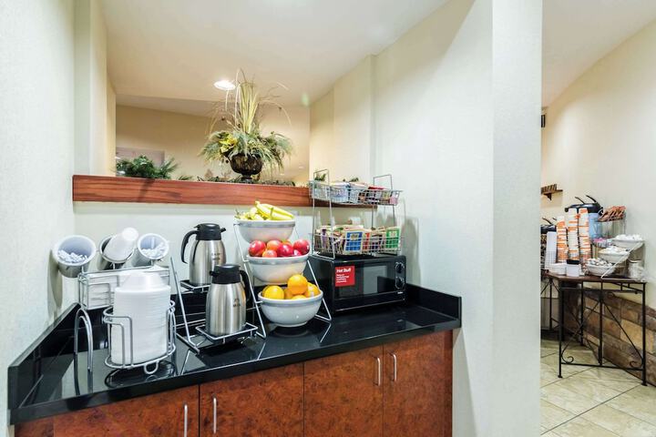 Breakfast/Coffee Service 36 of 39