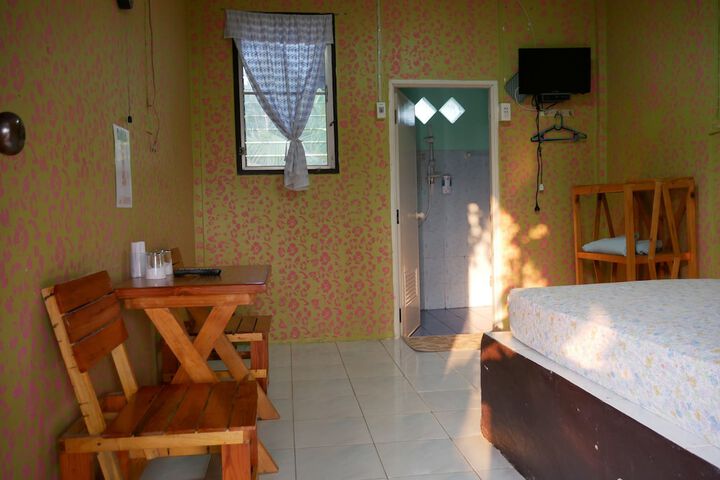 Room 15 of 37