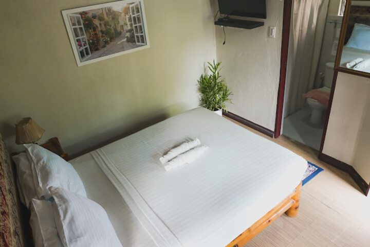 Room 15 of 80