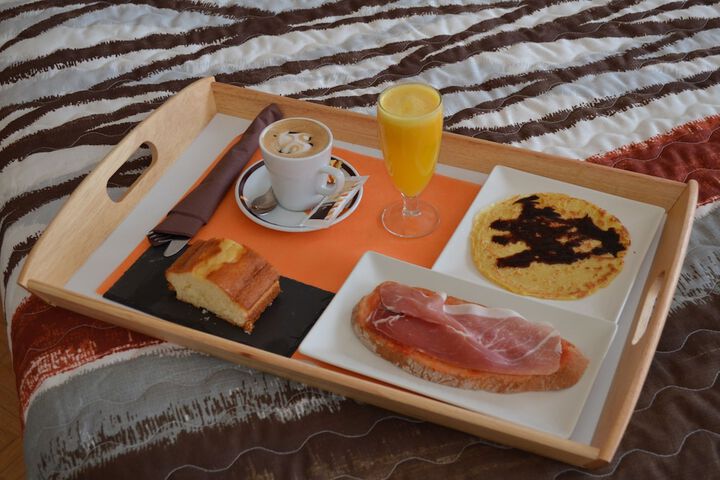 Breakfast/Coffee Service 44 of 55