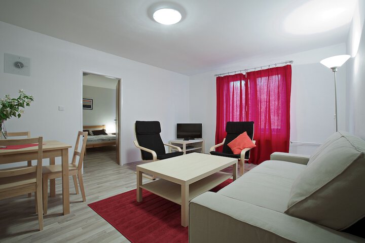 Room 11 of 61