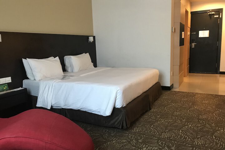 Room 36 of 74