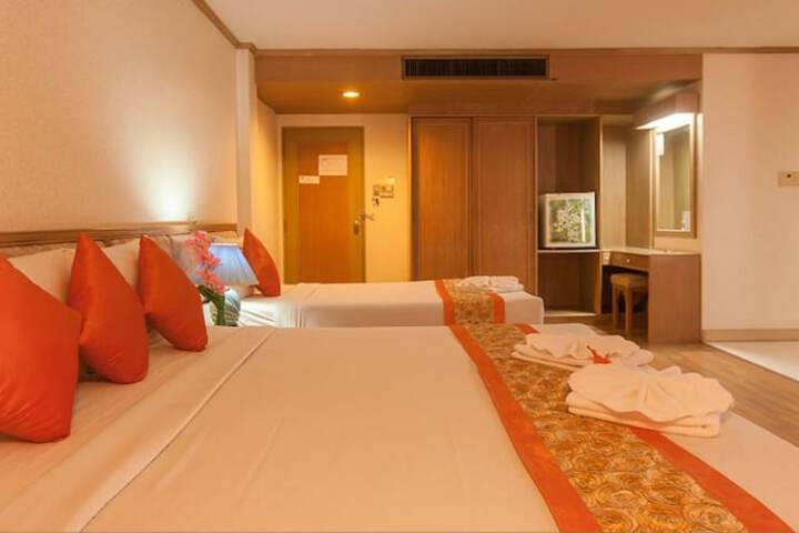 Room 17 of 49